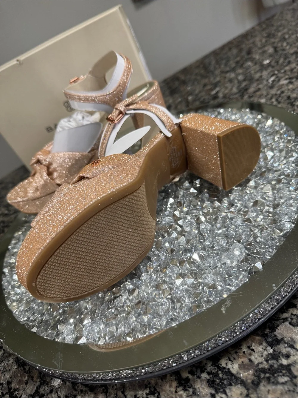 Bandolino Rose Gold Glitter Knotted Platform heels NEW 7